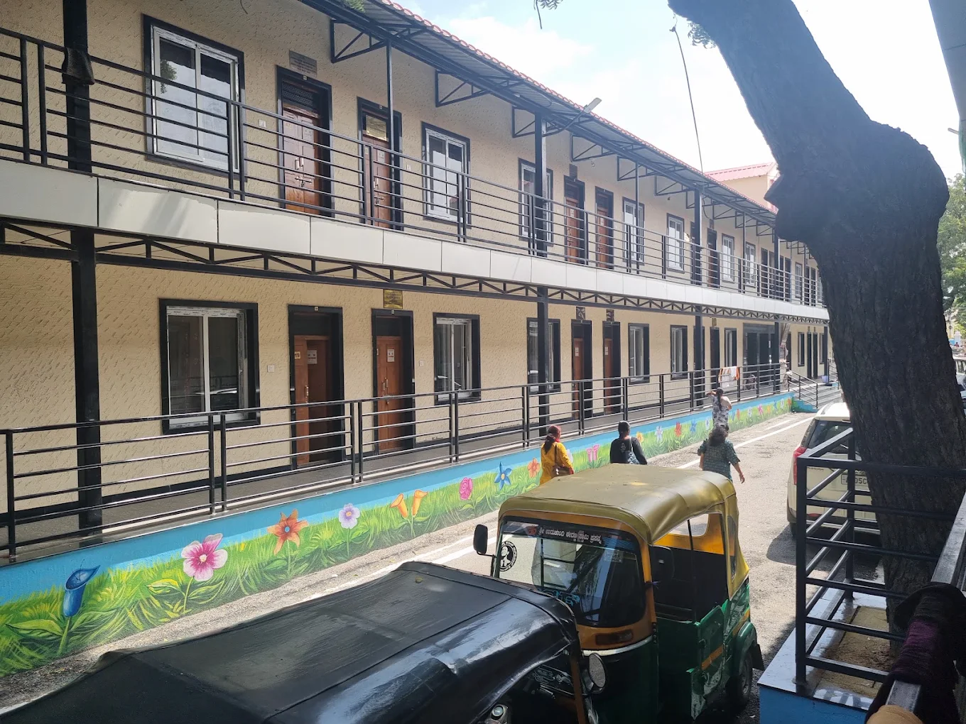 Sri Brindavan Gardens accommodation building in Mantralayam