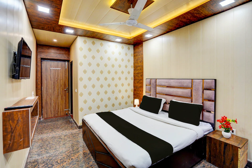Spacious double-bed room interior at Sri Brindavan Gardens